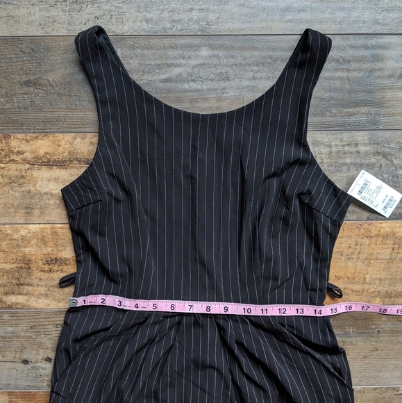 Dress with belt - Picture 7 of 8